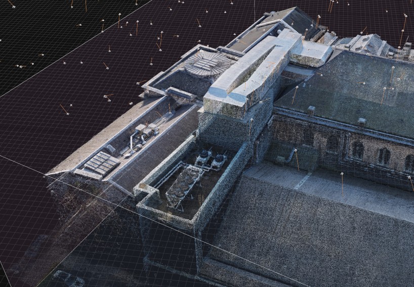Close-up of the City Halls drone point cloud showing rooftop plant, ventilation equipment, and parapet detail with camera positions visible